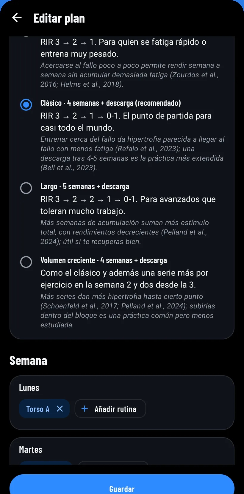 Elección del mesociclo: corto, clásico, largo y de volumen creciente, con el RIR de cada semana y los estudios en los que se basa cada uno.